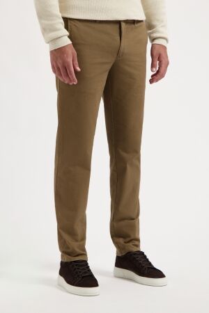 Com4 Modern Chino 97/3% Co/Elas 253 Dark Beige 253 Dark Beige Com4 Modern Chino 97/3% Co/Elas 253 Dark Beige 253 Dark Beige