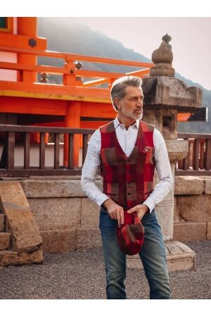 A Fish Named Fred Waistcoat bold check 405 Burgundy 405 Burgundy